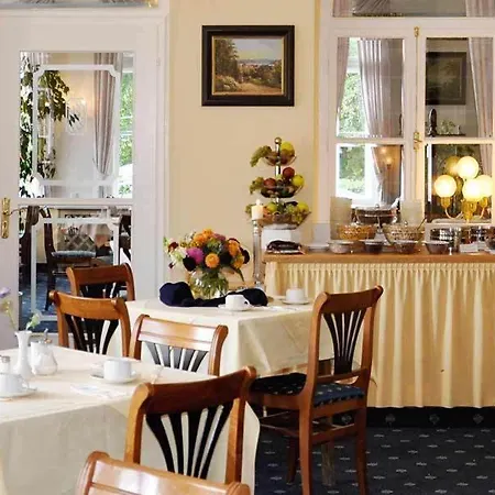 Bayerischer Hof 3* Starnberg