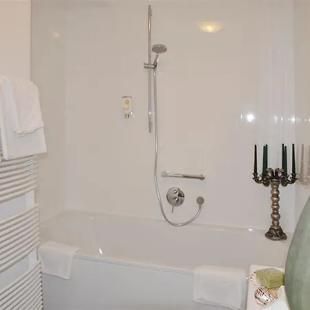 Bayerischer Hof 3*