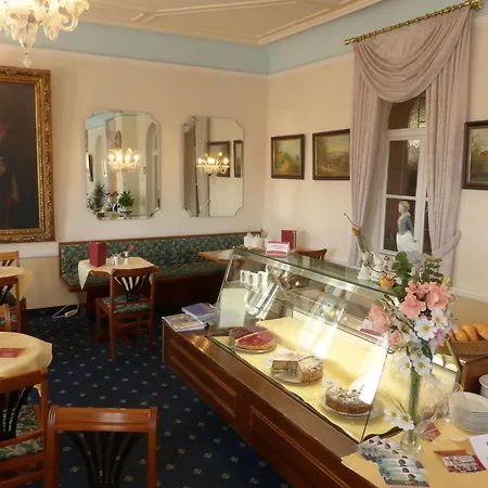 Hotel Bayerischer Hof 3*