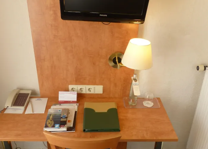 Bayerischer Hof Otel 3*