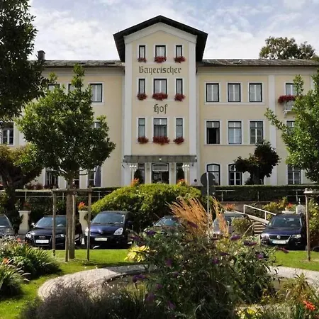 Bayerischer Hof Hotel 3*