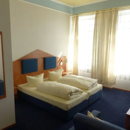 Bayerischer Hof Hotel 3*