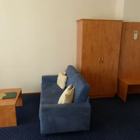 Bayerischer Hof 3*