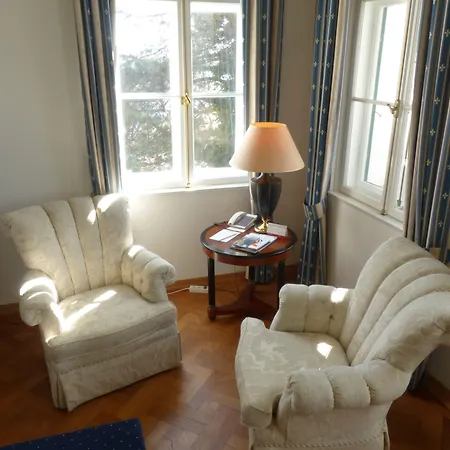 Bayerischer Hof Hotel 3*