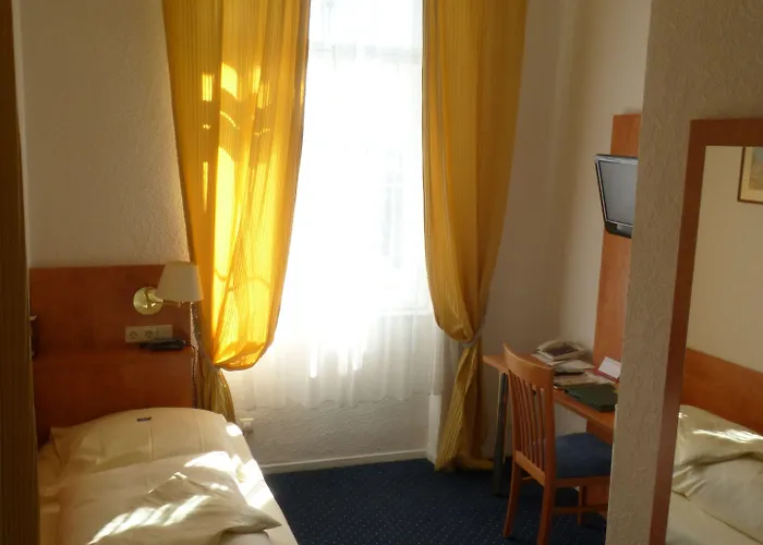Bayerischer Hof فندق شتارنبرج