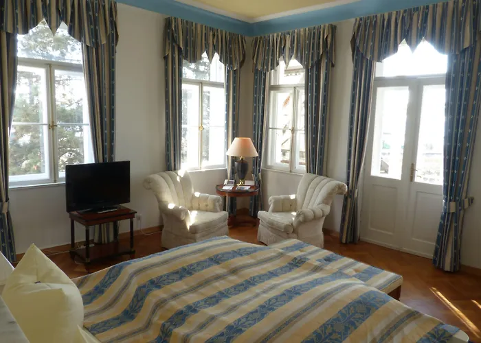 فندق Bayerischer Hof 3*