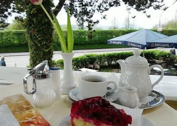 Bayerischer Hof 3* شتارنبرج